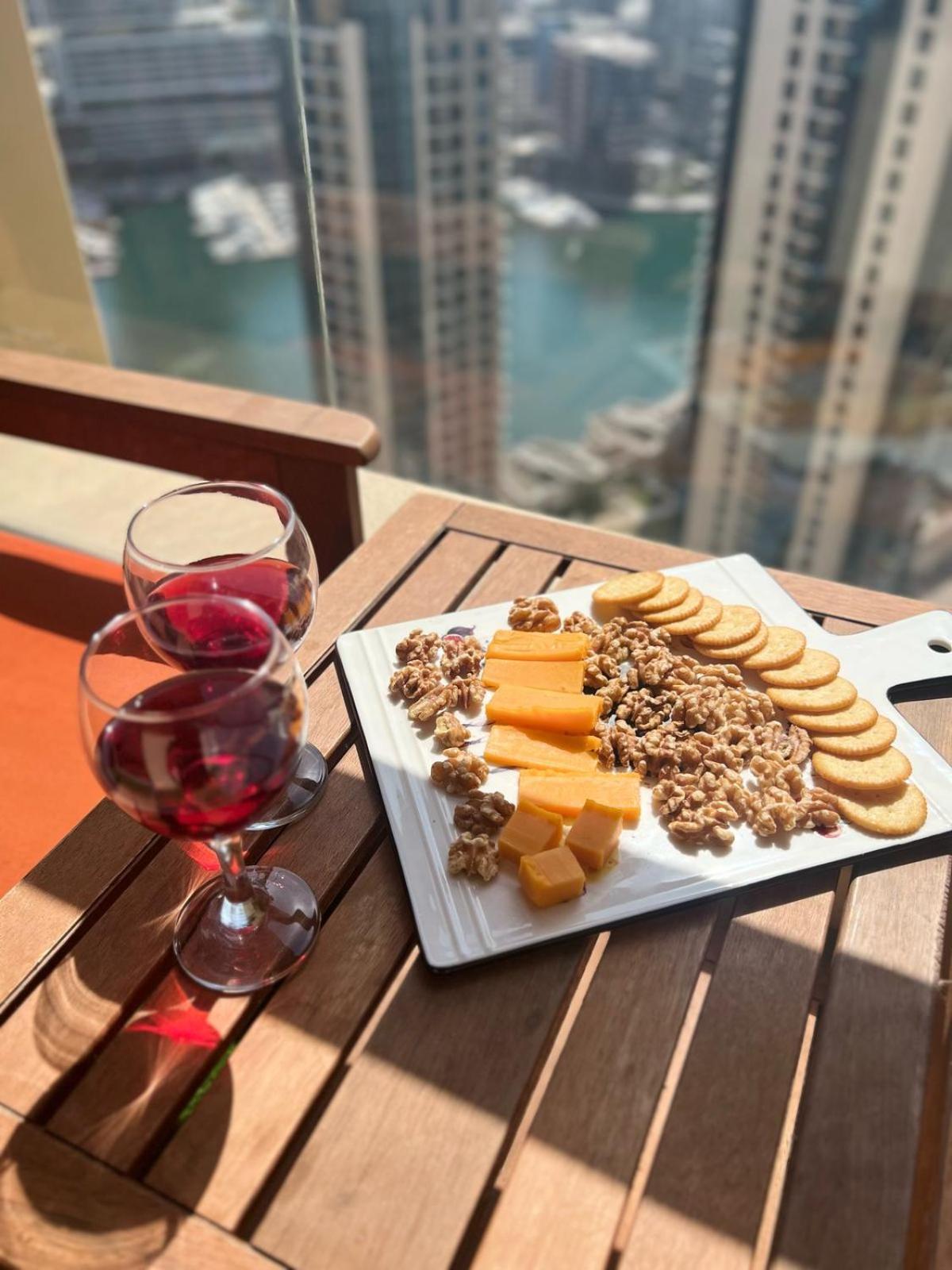 Luxury Casa - Indigo Sea View Apartment Jbr Beach 2Br دبي المظهر الخارجي الصورة